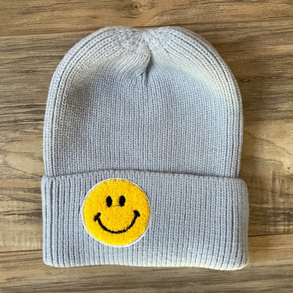 NWT - Ribbed Knit Cotton Gray Smiley Face Beanie - Picture 1 of 6